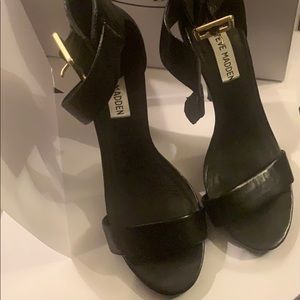 Steve Madden black heels